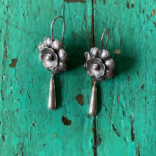 "Girasol" Sterling Sunflower Earrings with Silver Cup Dangles of Silver Gote Jewelry Victor's Teardrop Gote (drop)  