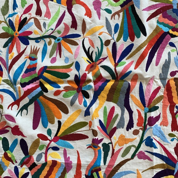 Mexican Otomi Tablecloths: 6 Things to Know