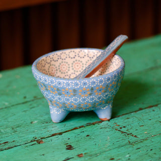 Capula Dotted Three-Footed Bowls, Ready to Ship Ceramics Zinnia Folk Arts Cornflower with Ivory  