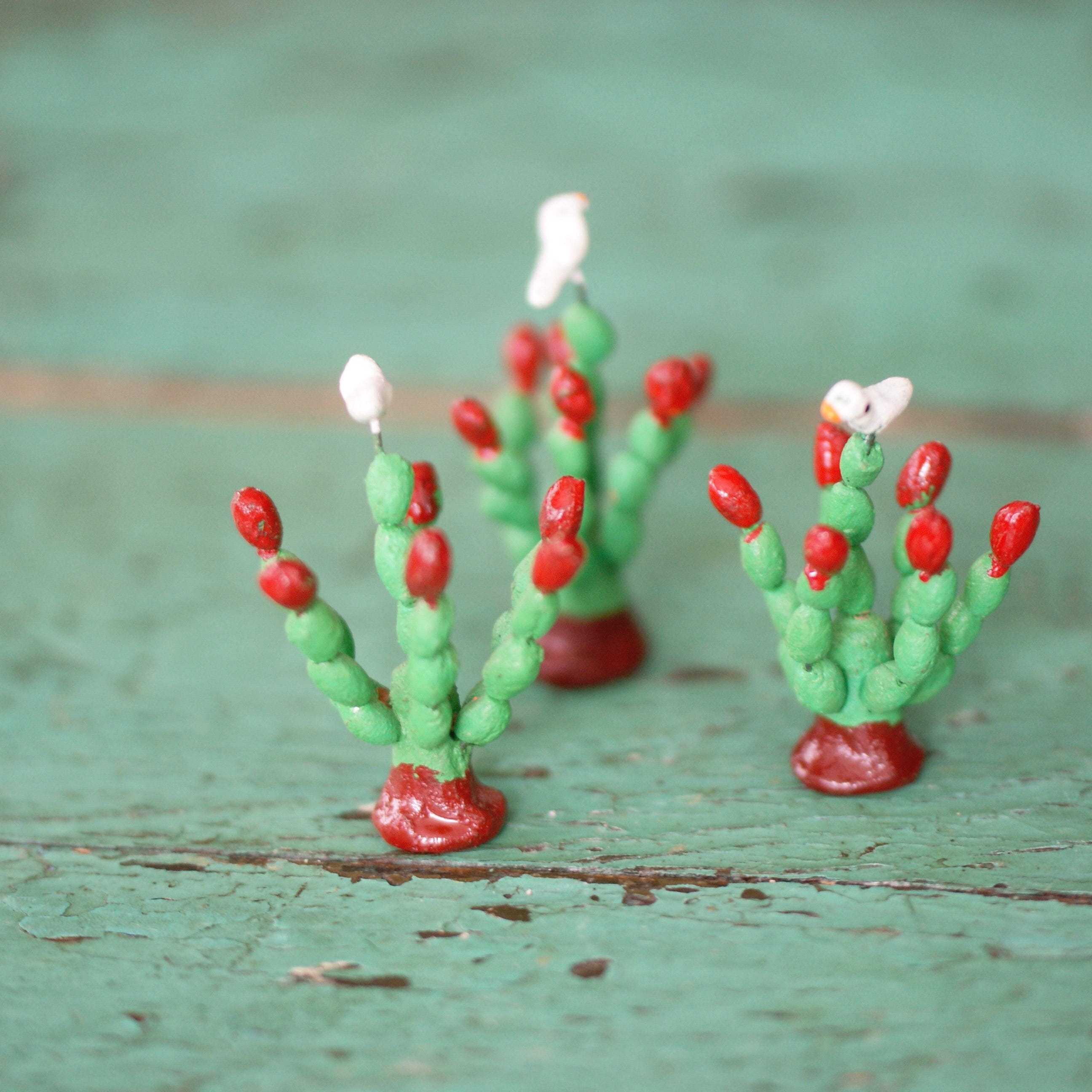 Clay Christmas Cactus With Bird Christmas Zinnia Folk Arts