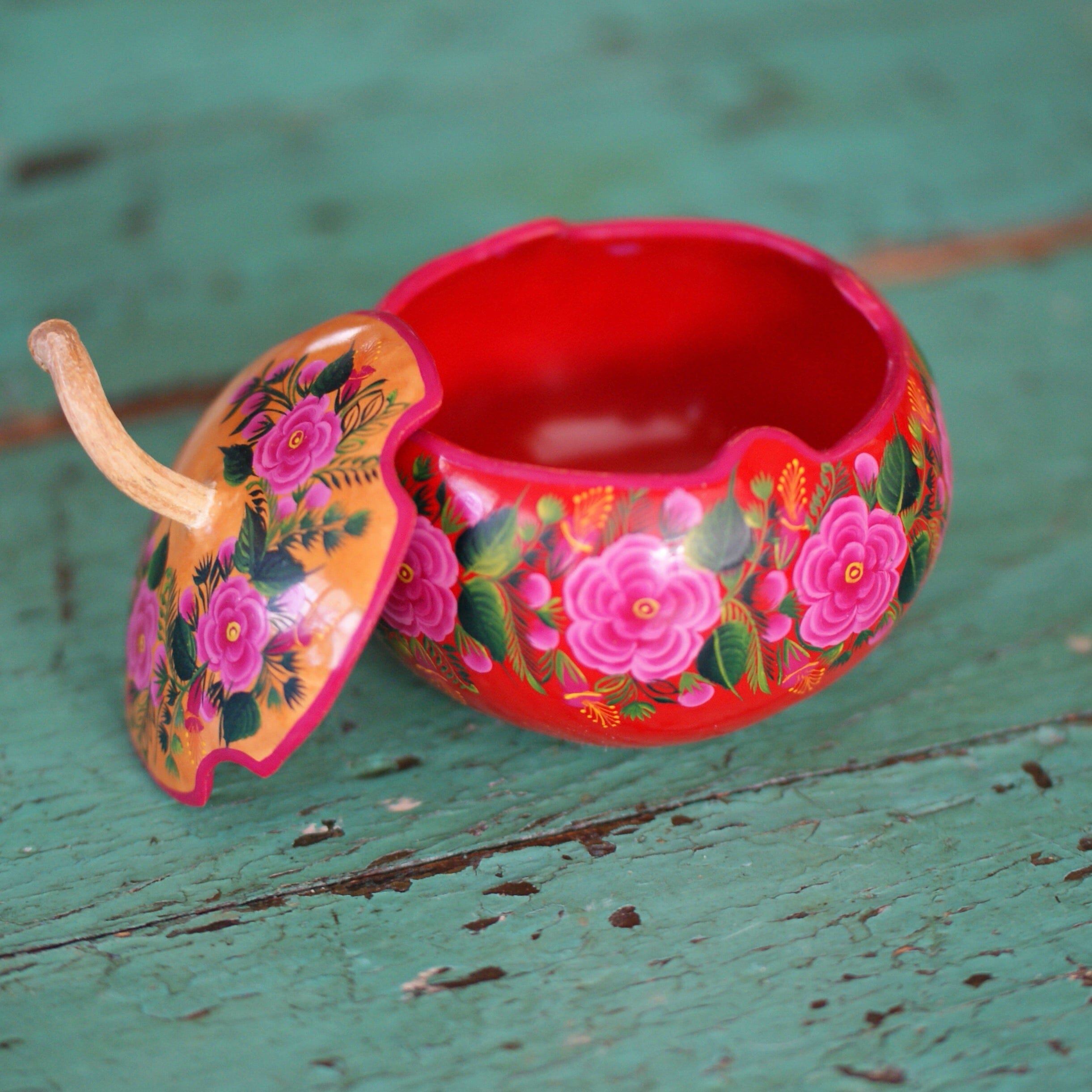 Finely Painted Two Tone Olínala Gourds Home Decor Zinnia Folk Arts   