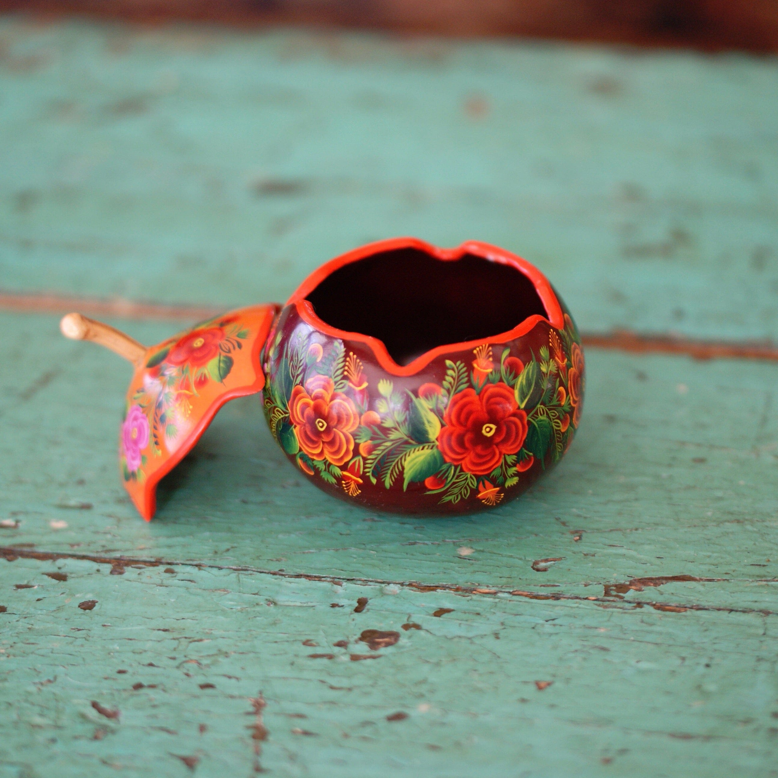 Finely Painted Two Tone Olínala Gourds Home Decor Zinnia Folk Arts   