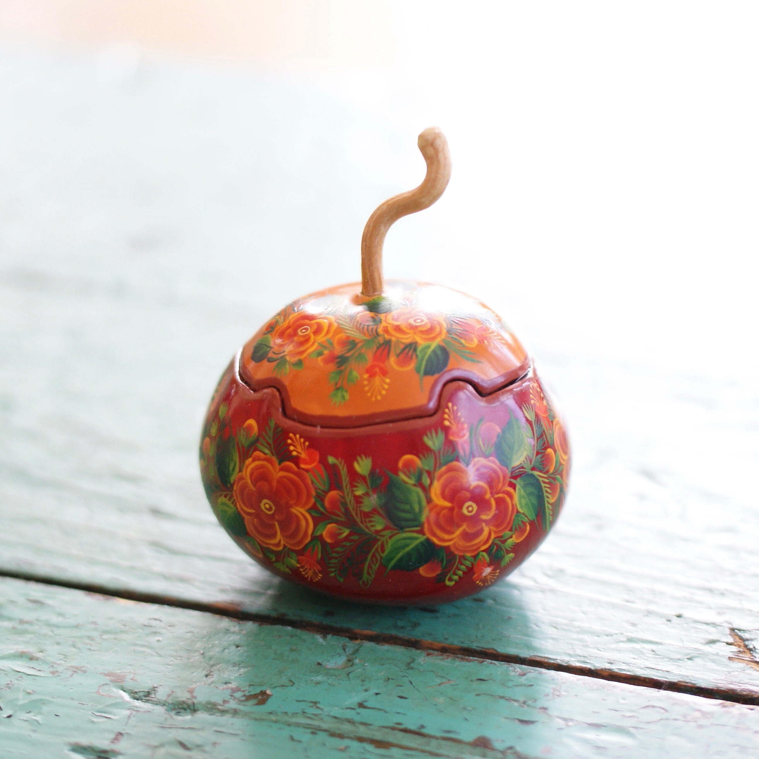 Finely Painted Two Tone Olínala Gourds Home Decor Zinnia Folk Arts   