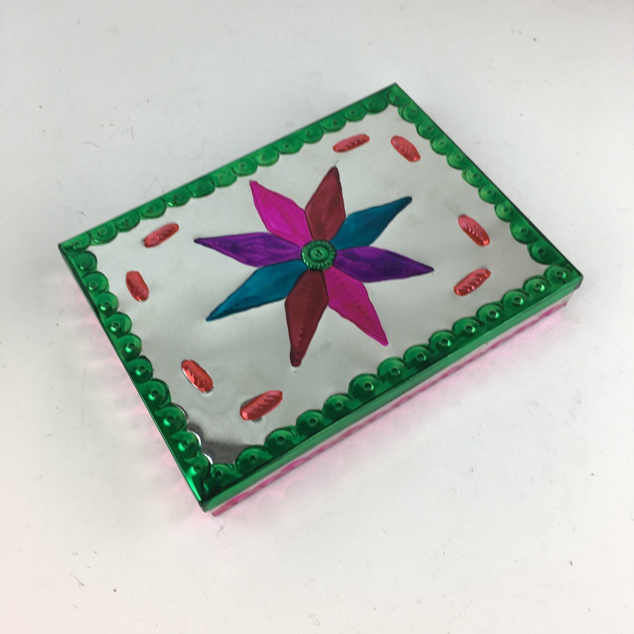 Folding Nativity, Grande Christmas Zinnia Folk Arts   