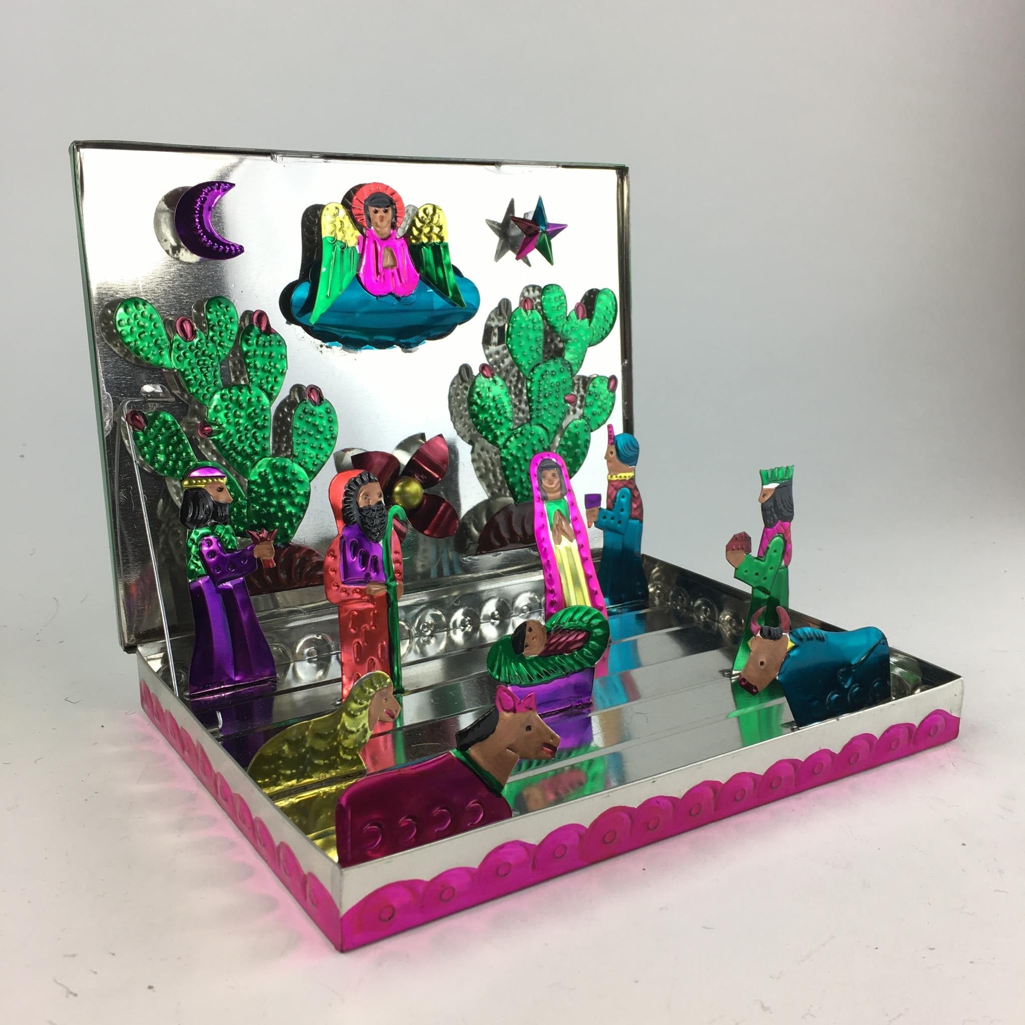 Folding Nativity, Grande Christmas Zinnia Folk Arts   