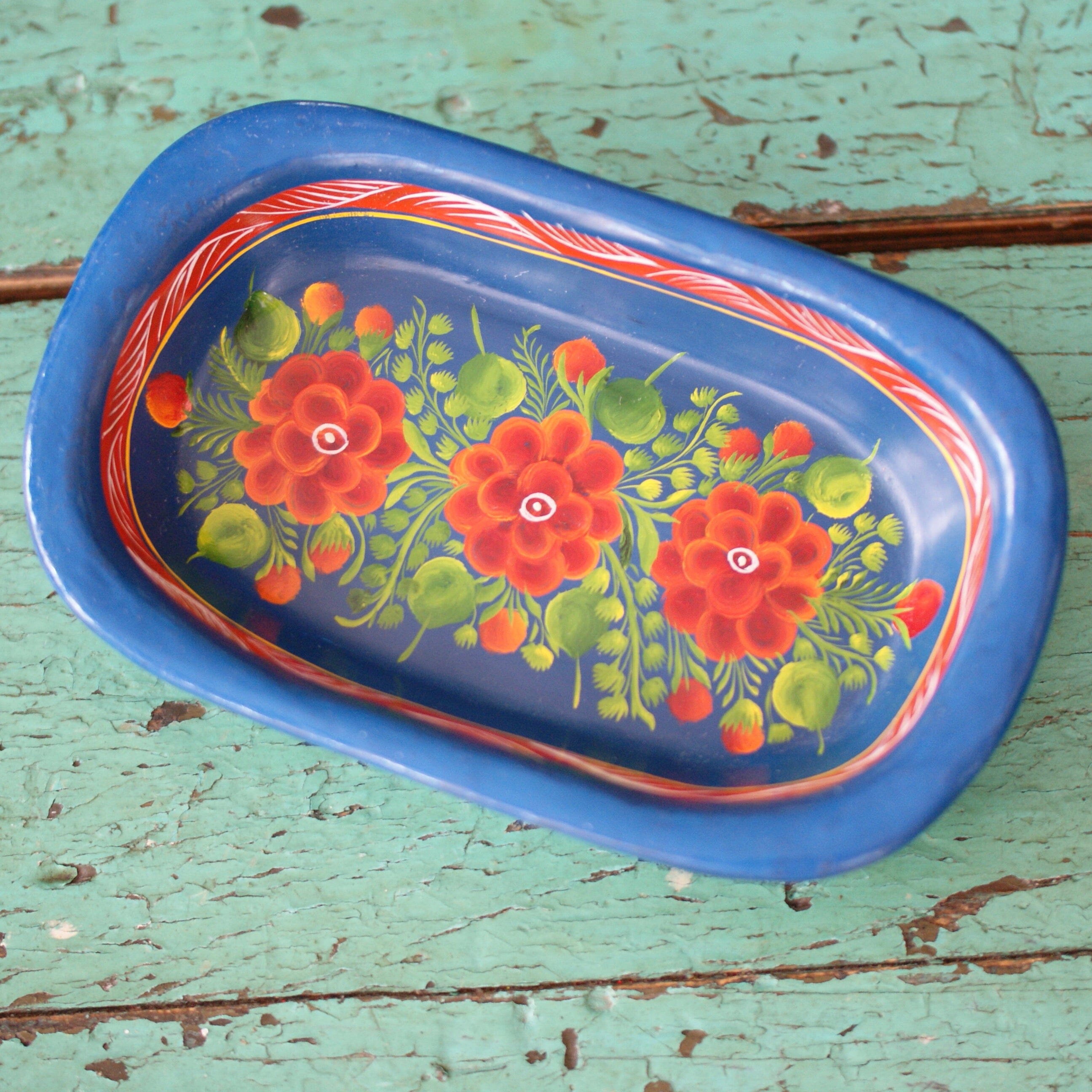 Small Lacquered Olínala Trays Home Decor Zinnia Folk Arts Small