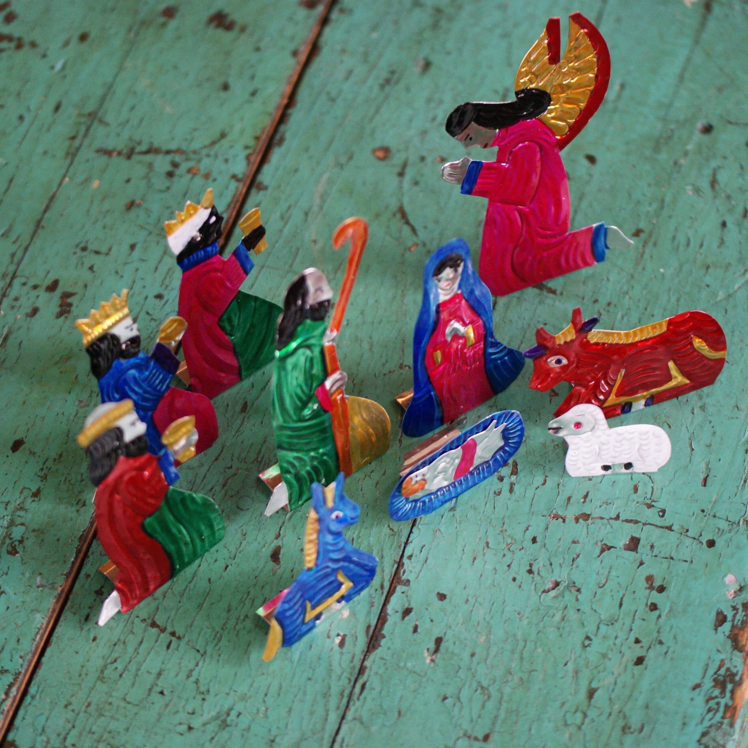 Large Fold-Up Tin Nativity Creche, 10 pieces Christmas Zinnia Folk Arts   