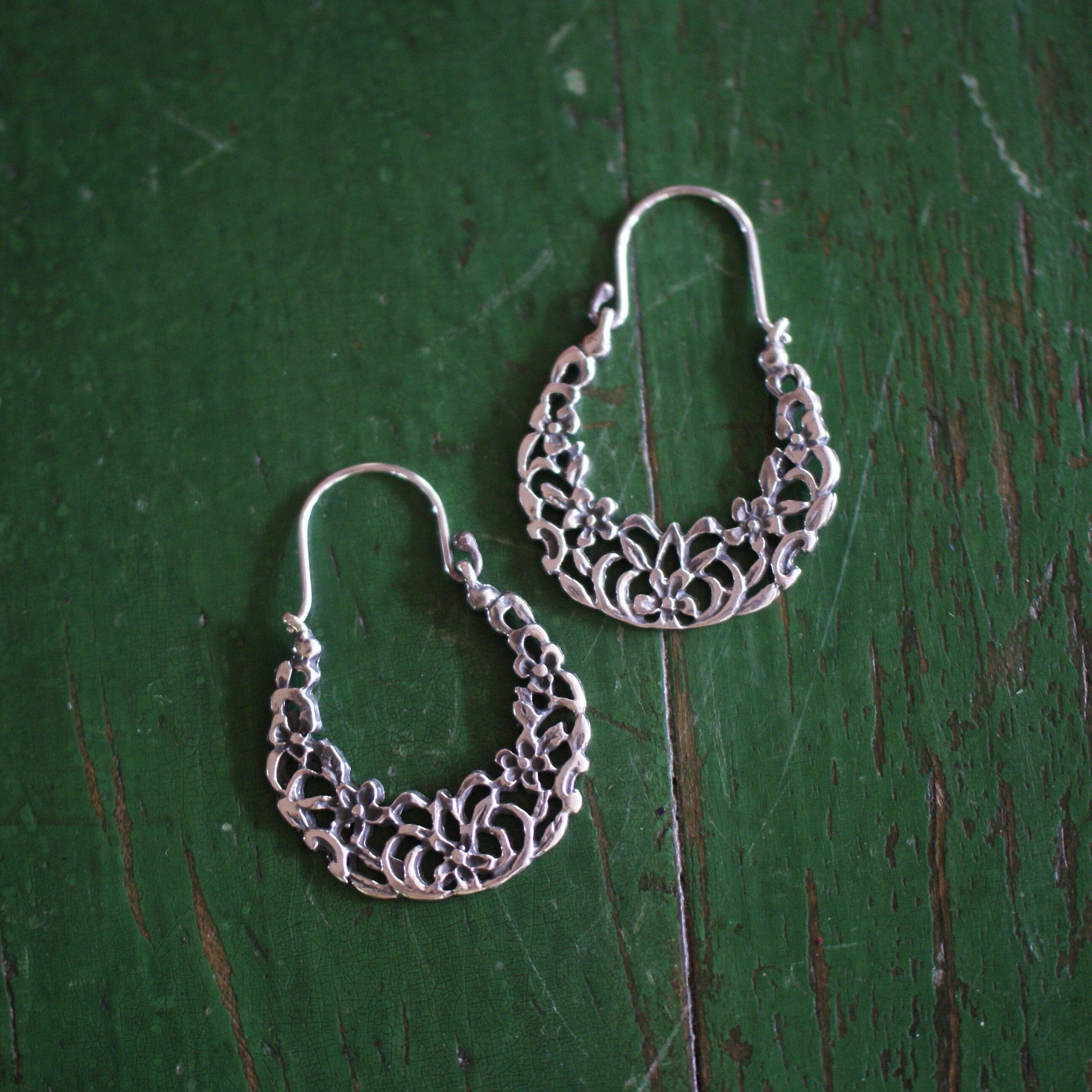 Large Sandcast Arracadas With Flowers, Sterling Silver Jewelry Moosepablos   