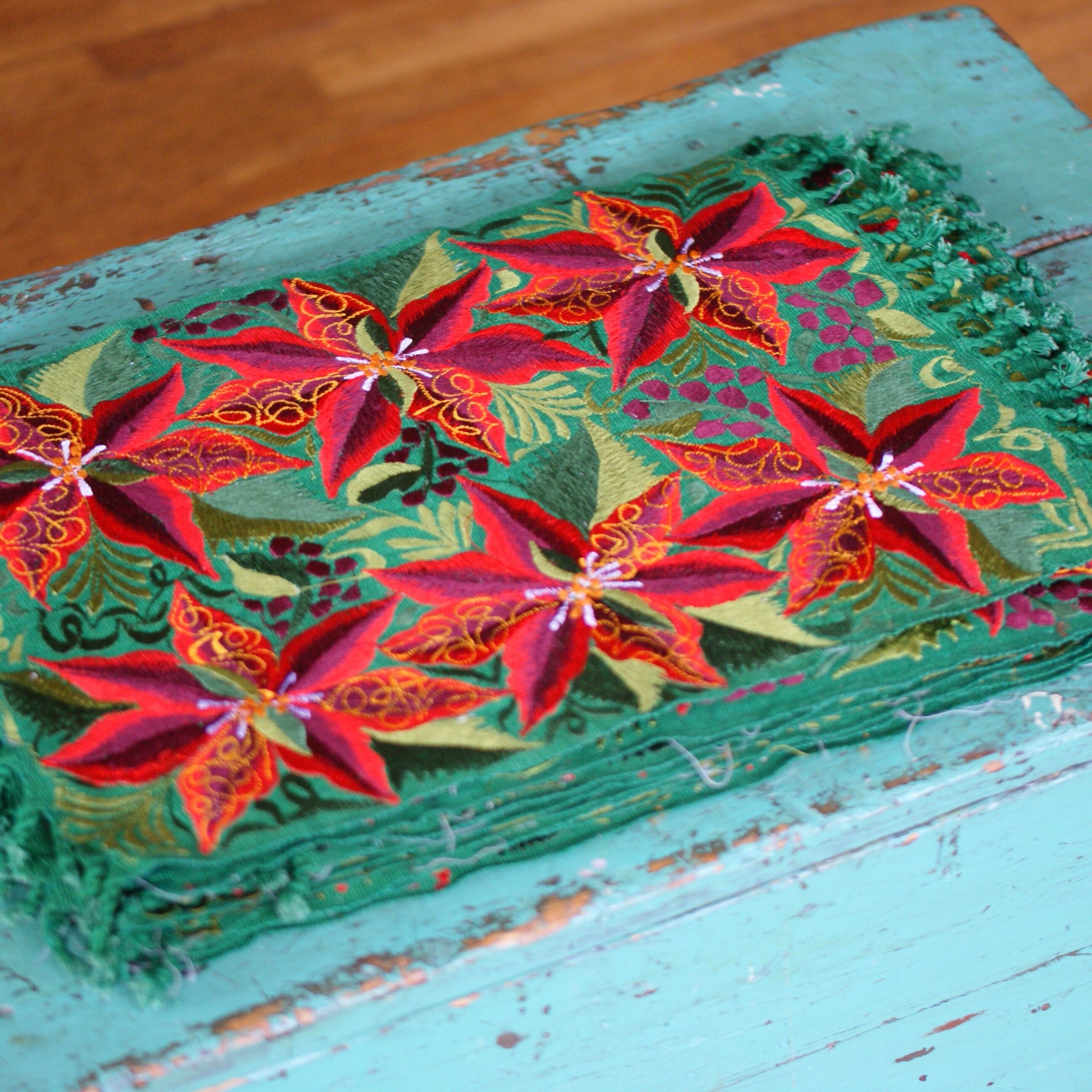 Mexican Christmas Machine Embroidered Placemats Textile Zinnia Folk Arts   