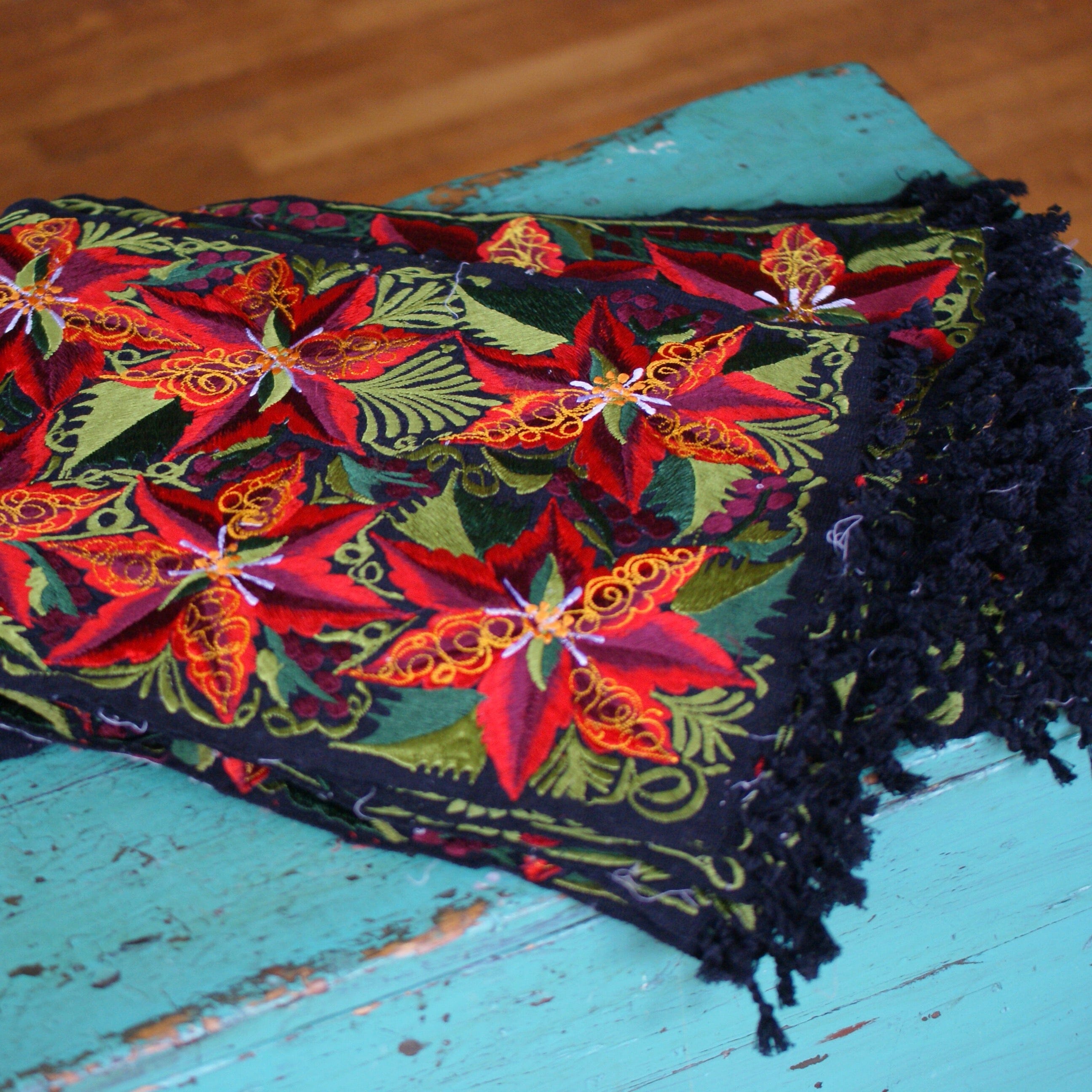 Mexican Christmas Machine Embroidered Placemats Textile Zinnia Folk Arts   