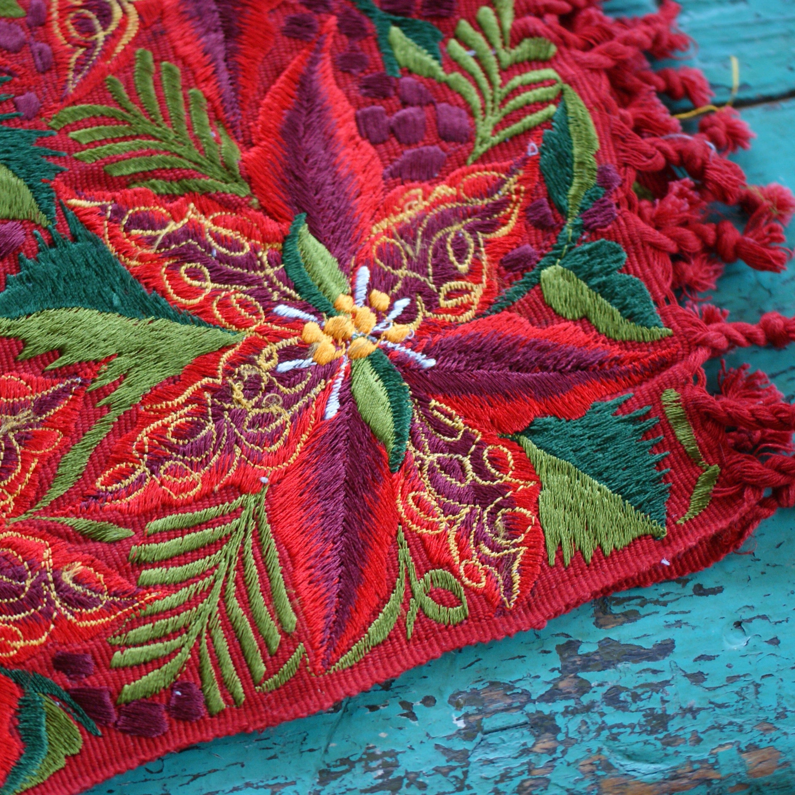 Mexican Christmas Machine Embroidered Placemats Textile Zinnia Folk Arts   