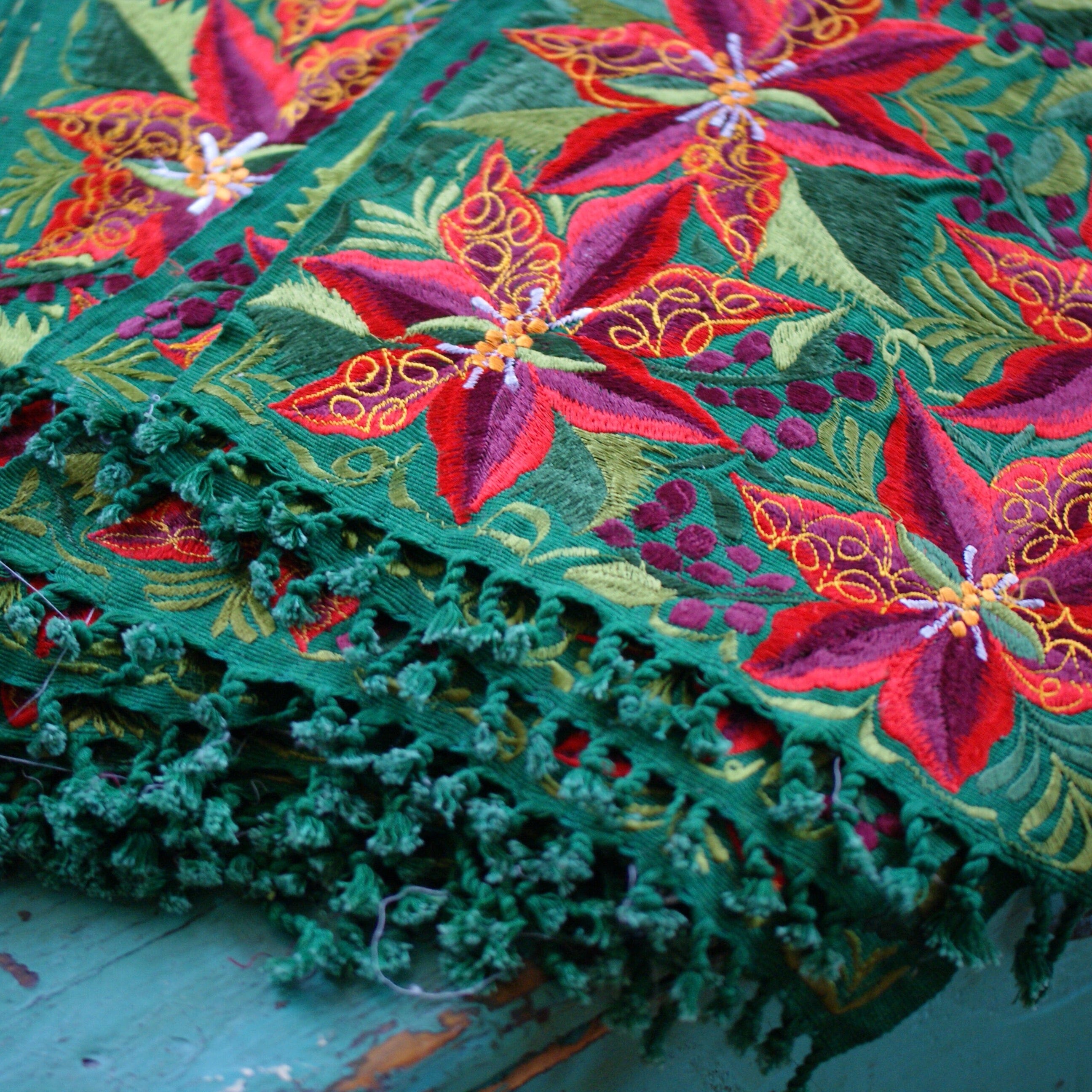 Mexican Christmas Machine Embroidered Placemats Textile Zinnia Folk Arts Green  