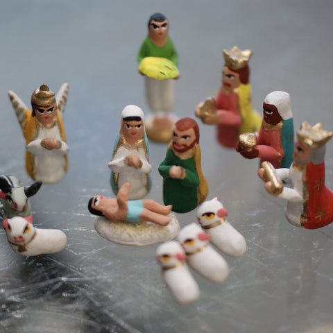 Extra Mini Clay Tlaxcala Nativity Scene, 12 pieces Christmas Zinnia Folk Arts Multi-color Clothing/Mini  