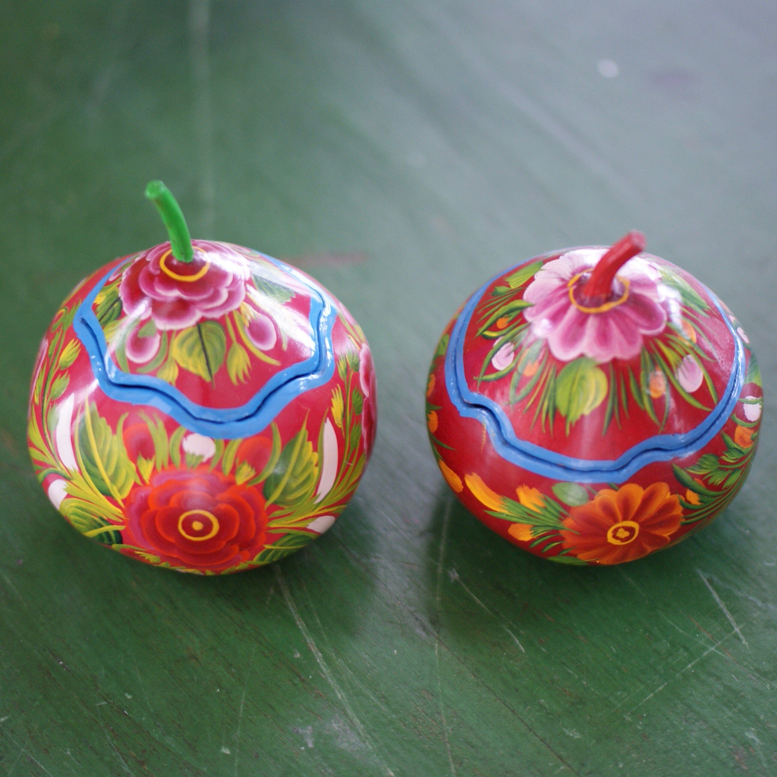 Painted Olínala Gourds, Small Bags & Boxes Zinnia Folk Arts   