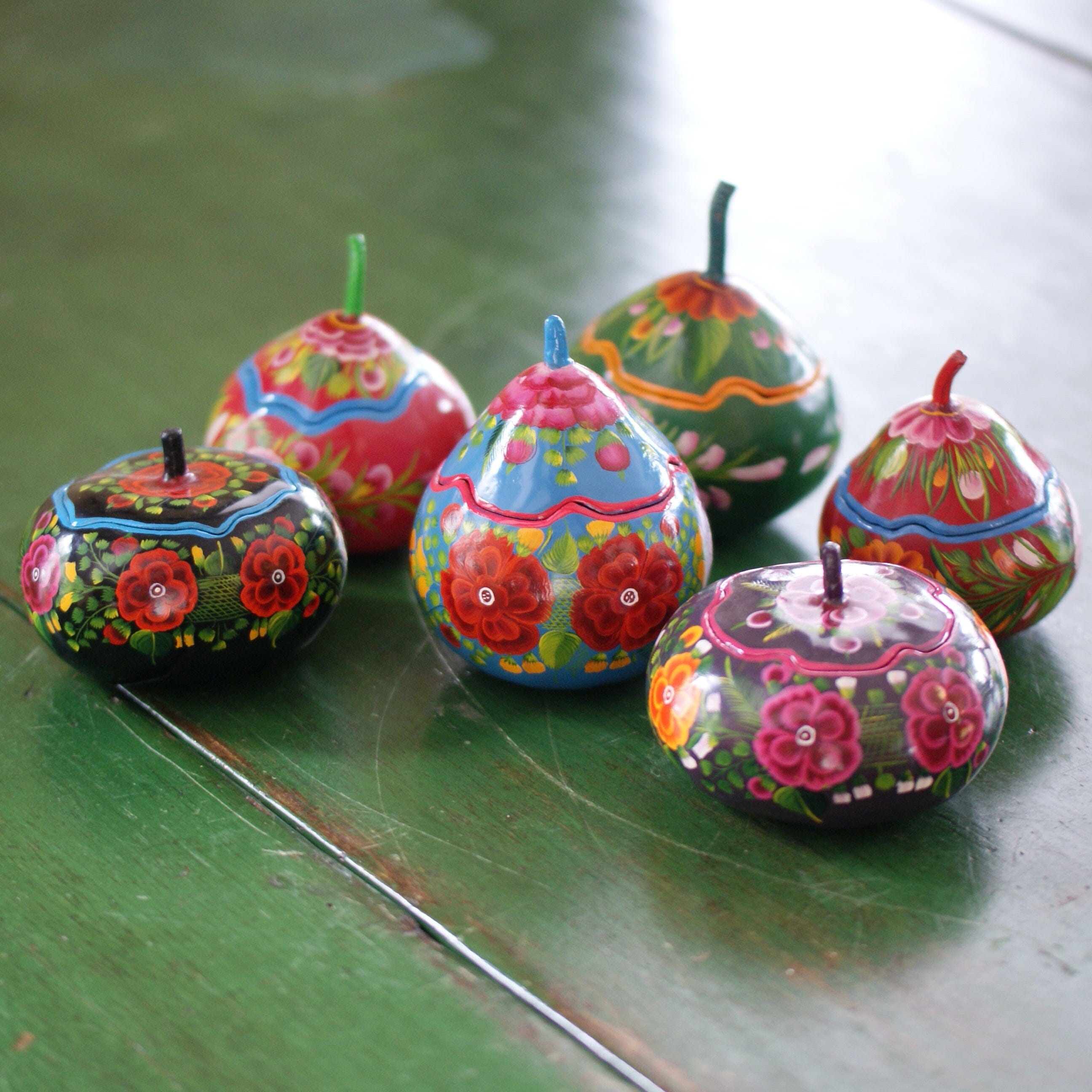 Painted Olínala Gourds, Small Bags & Boxes Zinnia Folk Arts   