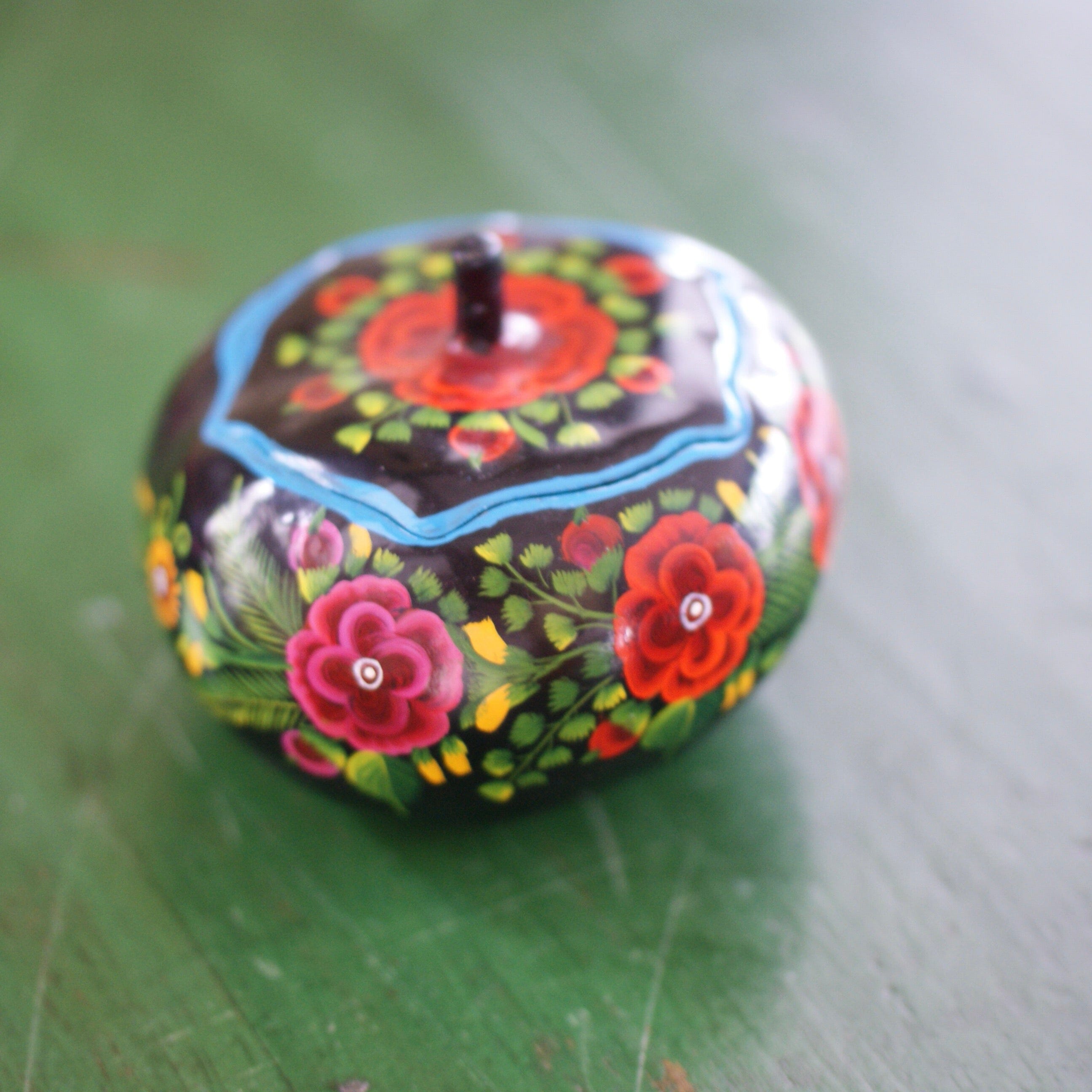 Painted Olínala Gourds, Small Bags & Boxes Zinnia Folk Arts Black  