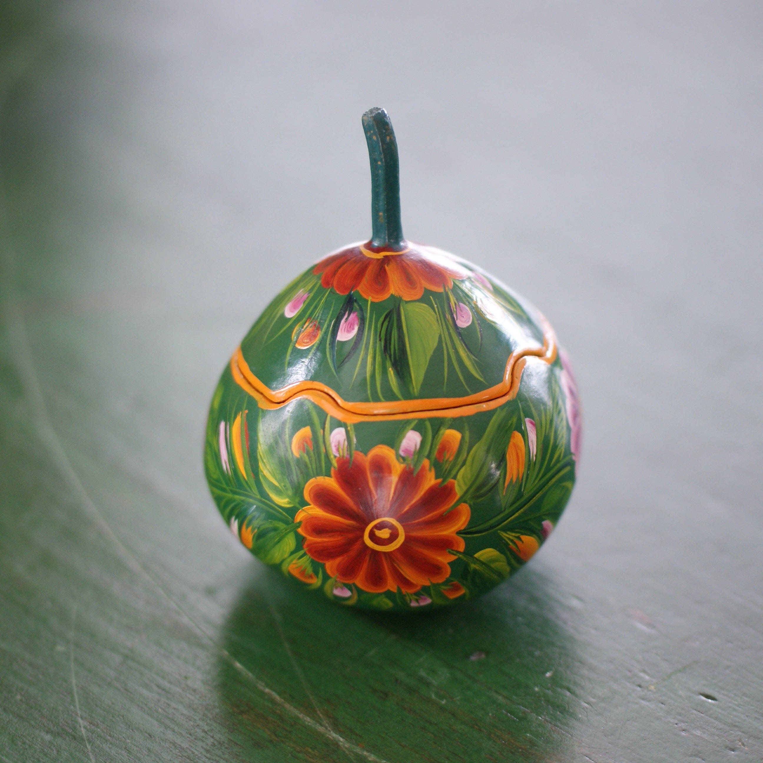 Painted Olínala Gourds, Small Bags & Boxes Zinnia Folk Arts Green  
