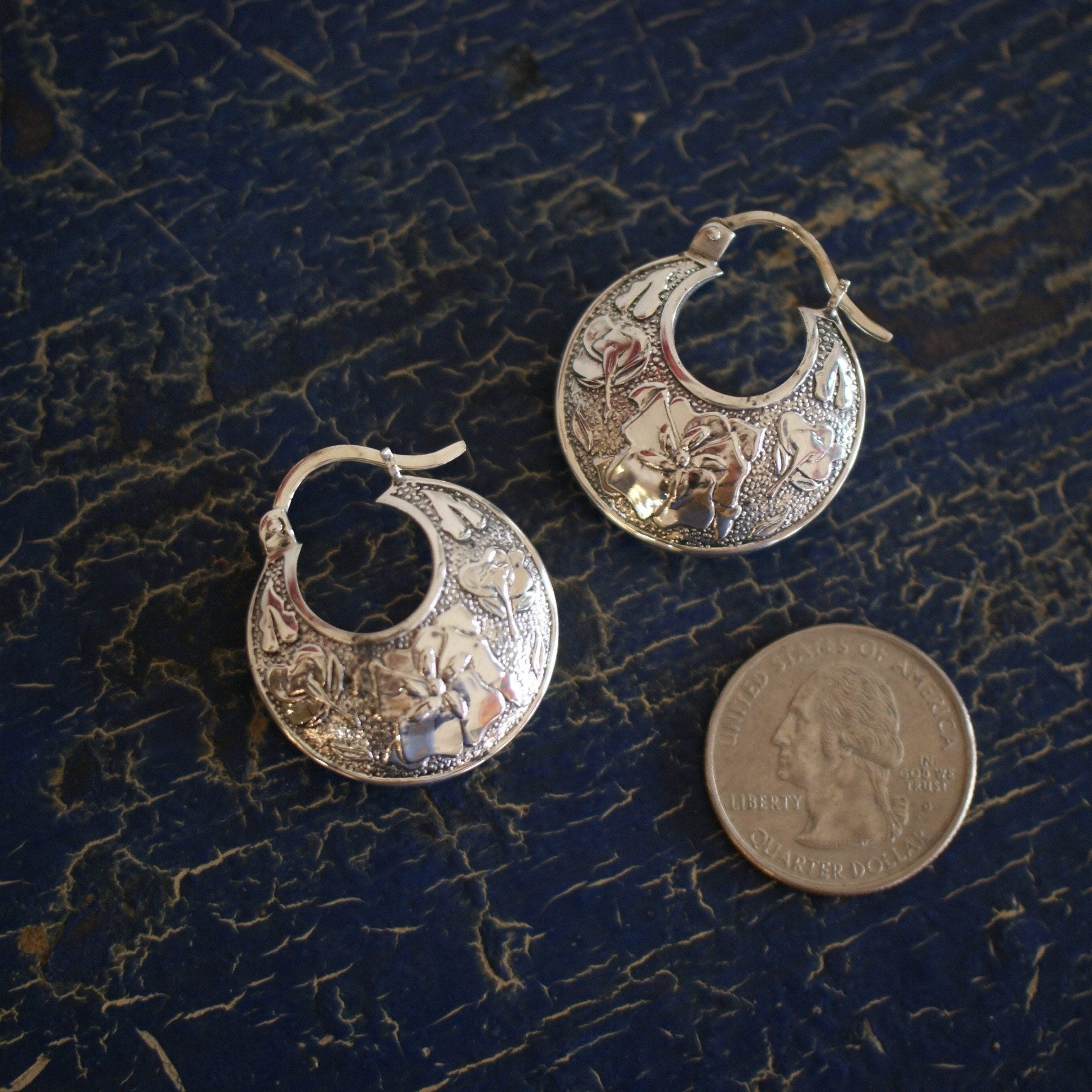 Sandcast Flower Arracadas, Mexican Sterling Silver Earrings earrings Zinnia Folk Arts   
