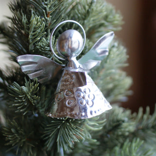 Small 3-D Natural Tin Angel Ornaments Christmas Zinnia Folk Arts   