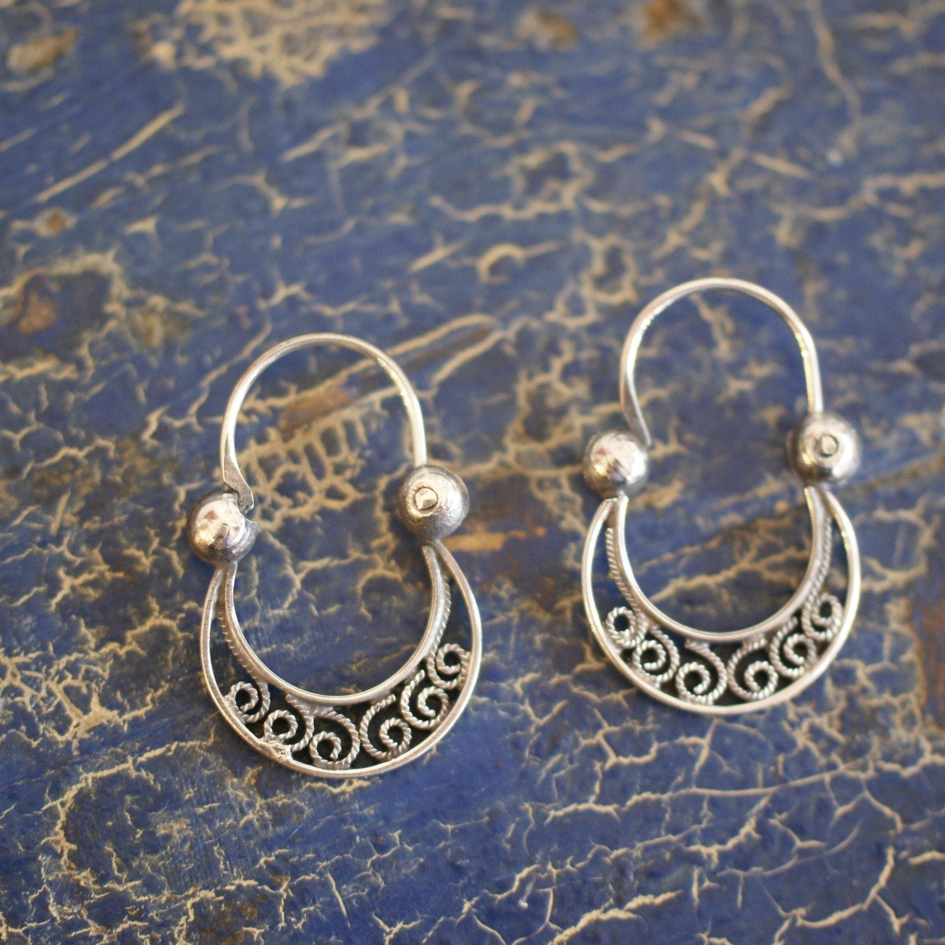 Small Filagree Inside Half Moon Silver Mexican Arracadas Jewelry Victor's   