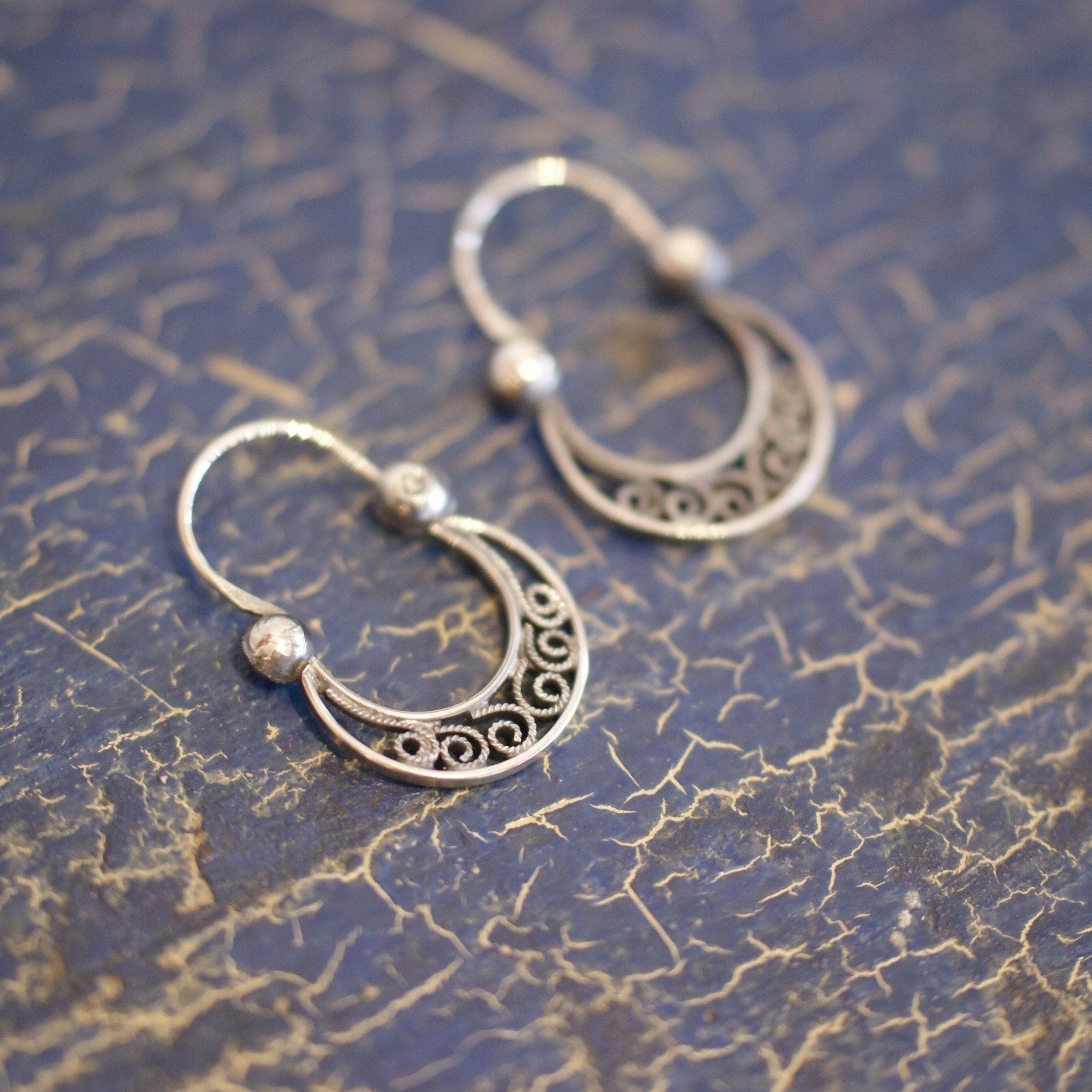 Small Filagree Inside Half Moon Silver Mexican Arracadas Jewelry Victor's   