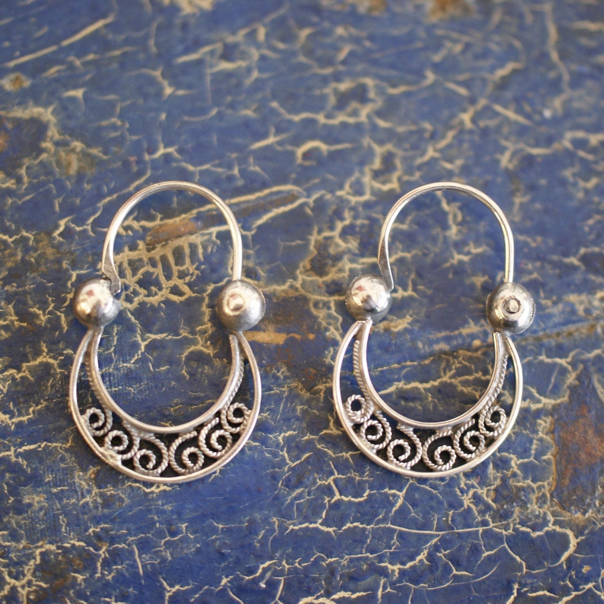 Small Filagree Inside Half Moon Silver Mexican Arracadas Jewelry Victor's   