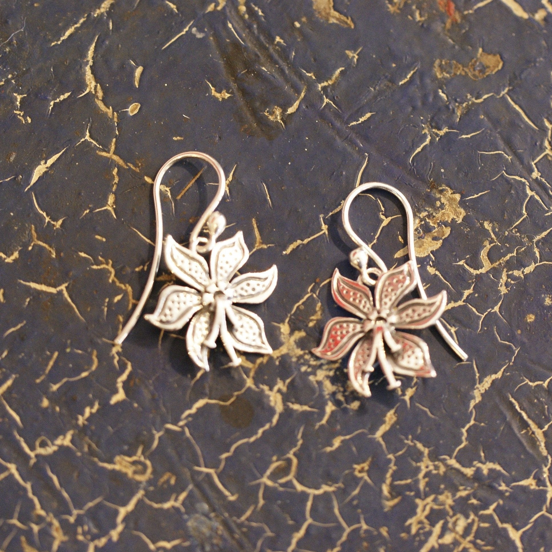 Small Mexican Silver Lily Flower Earrings Jewelry Zinnia Folk Arts   