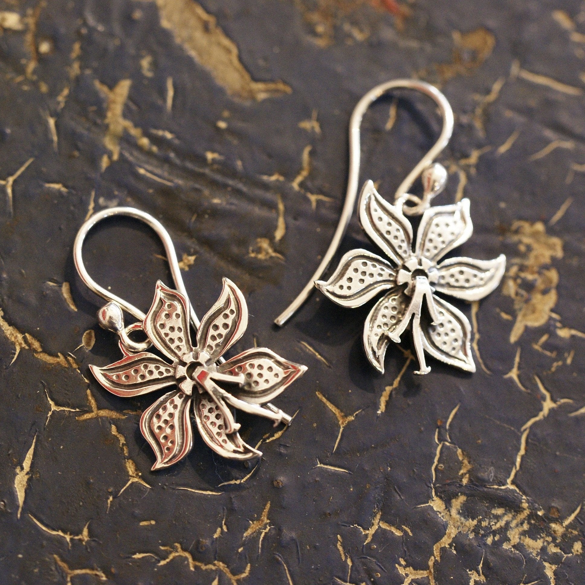 Small Mexican Silver Lily Flower Earrings Jewelry Zinnia Folk Arts   