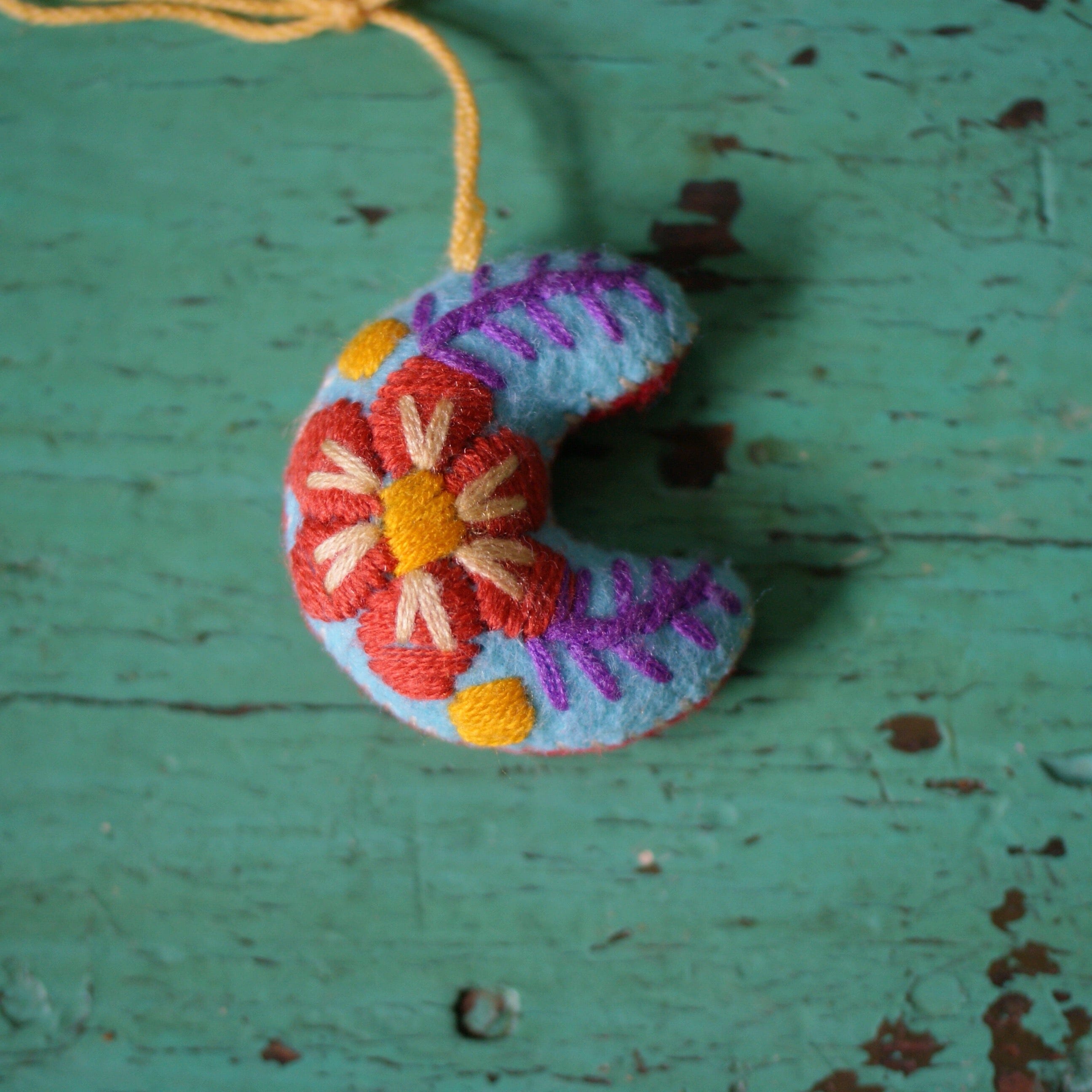 Small Soft Flannel Crescent Moons Christmas Zinnia Folk Arts   