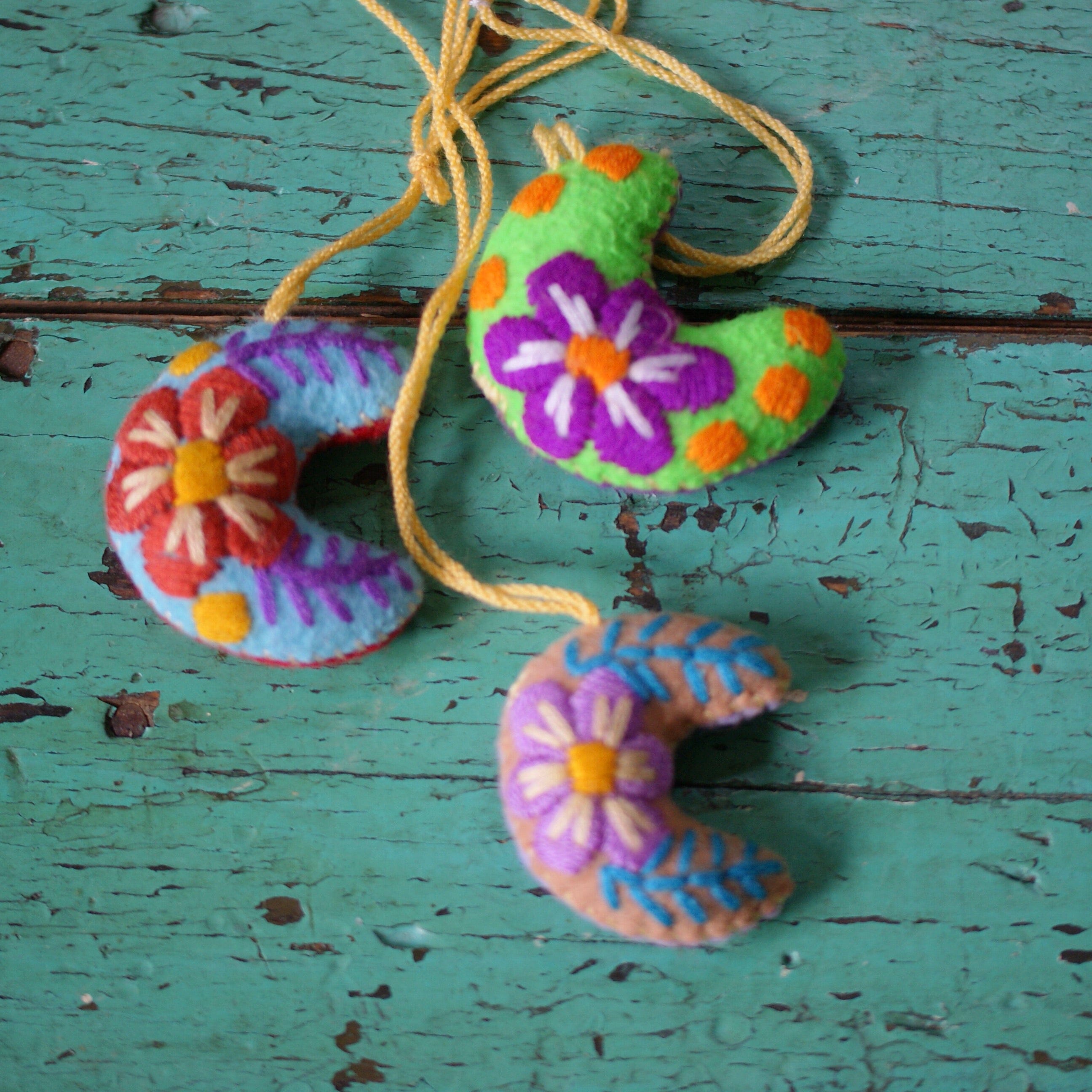 Small Soft Flannel Crescent Moons Christmas Zinnia Folk Arts   