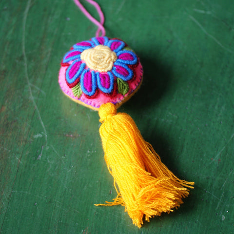 Soft Flannel Round Ornaments, Medium Home Decor Zinnia Folk Arts Sunflower tassel  