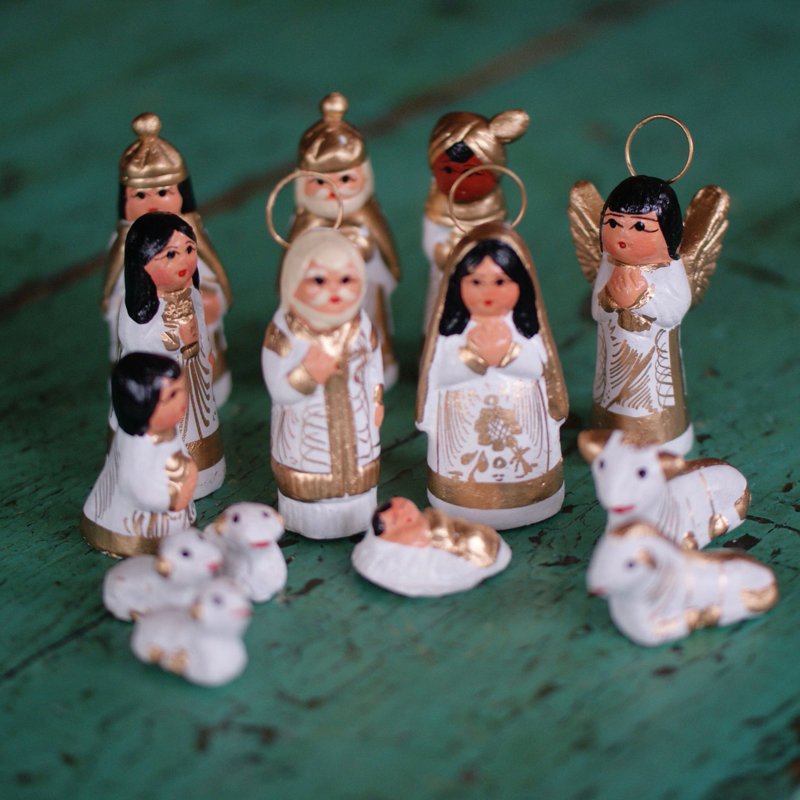 Tonalá 14 Piece Clay Nativity Set, Small Christmas Zinnia Folk Arts Large White with Gold  