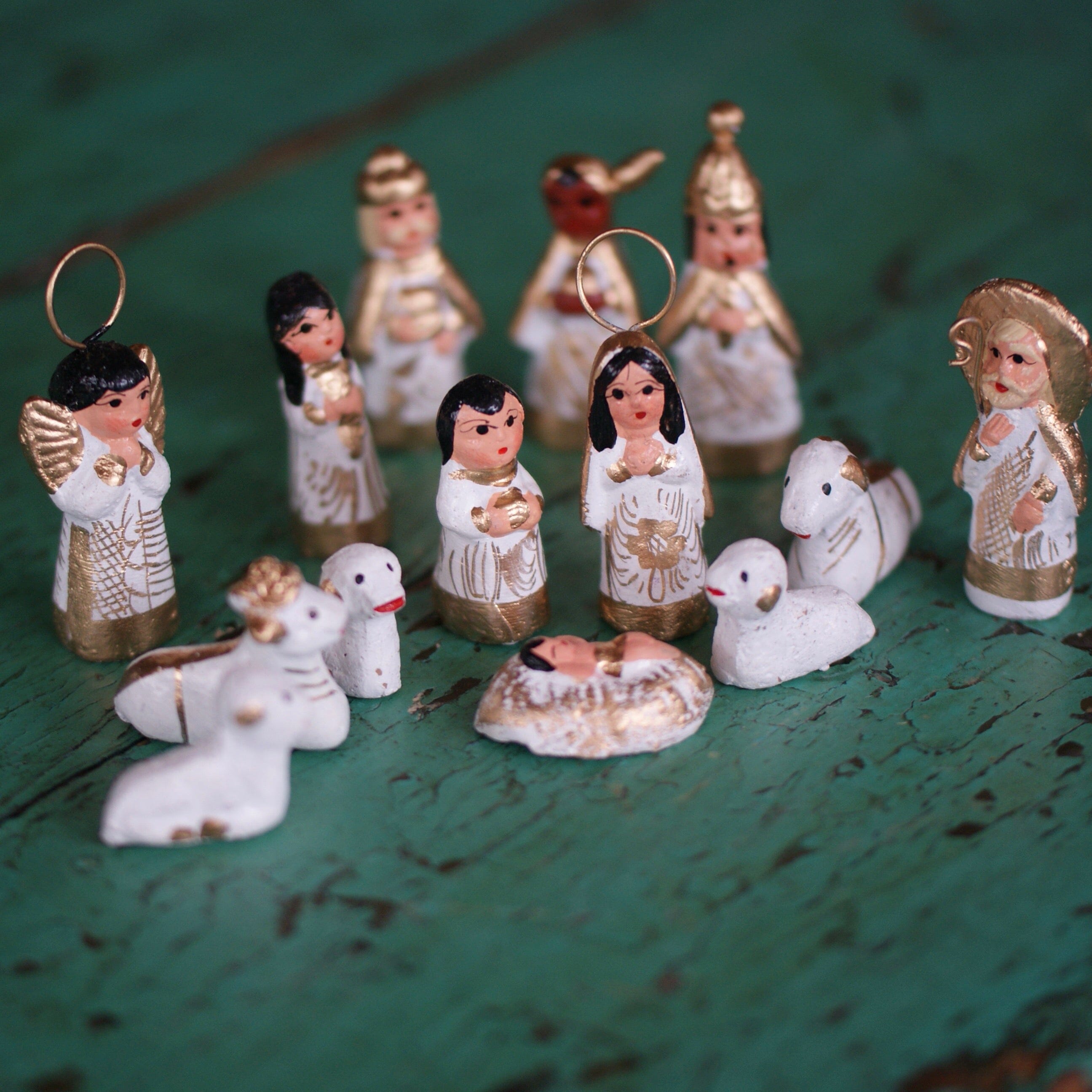 Tonalá 14 Piece Clay Nativity Set, Small Christmas Zinnia Folk Arts Small White with Gold  