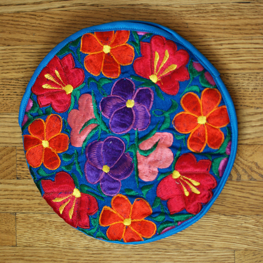 https://zinniafolkarts.com/cdn/shop/files/tortilla-warmers-zinnia-folk-arts-516179_1024x1024.jpg?v=1700158525