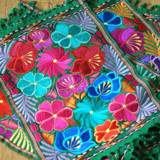 Vibrant Mexican Machine-Embroidered Placemats Textile Zinnia Folk Arts   