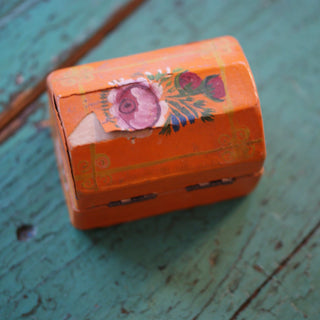 Vintage Lacquer Boxes  Zinnia Folk Arts Tiny Orange with Peeling edge  