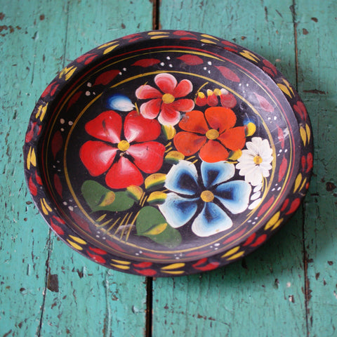 Vintage Painted Wooden Trays, As Is Home Decor Zinnia Folk Arts #4--9" across  